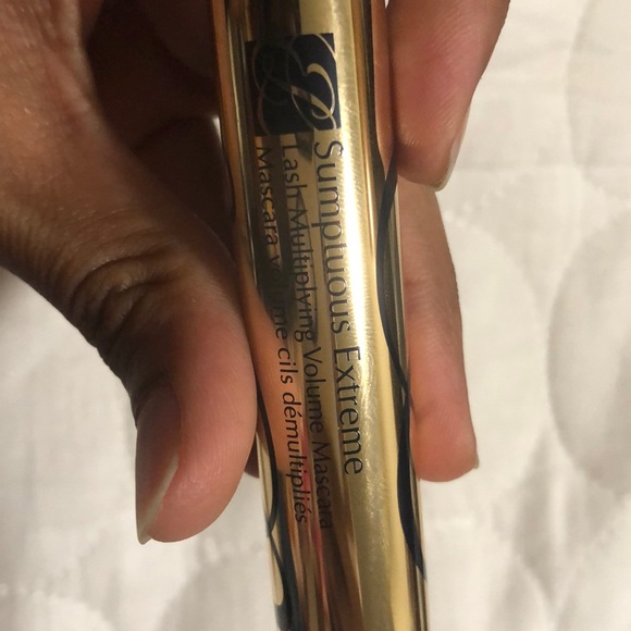 Mascara - Picture 4 of 4